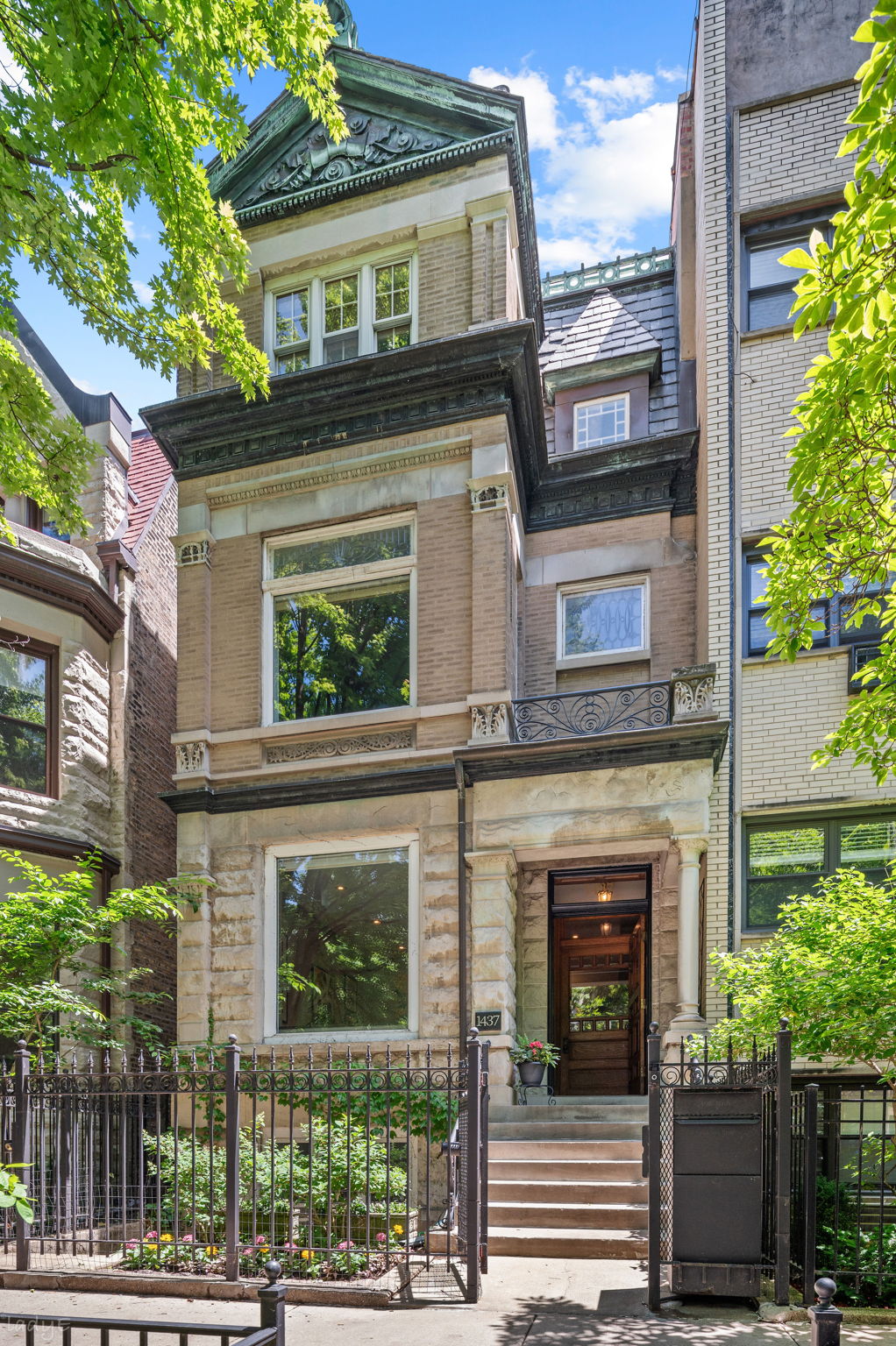 1437 N Dearborn Parkway Chicago, IL 606010