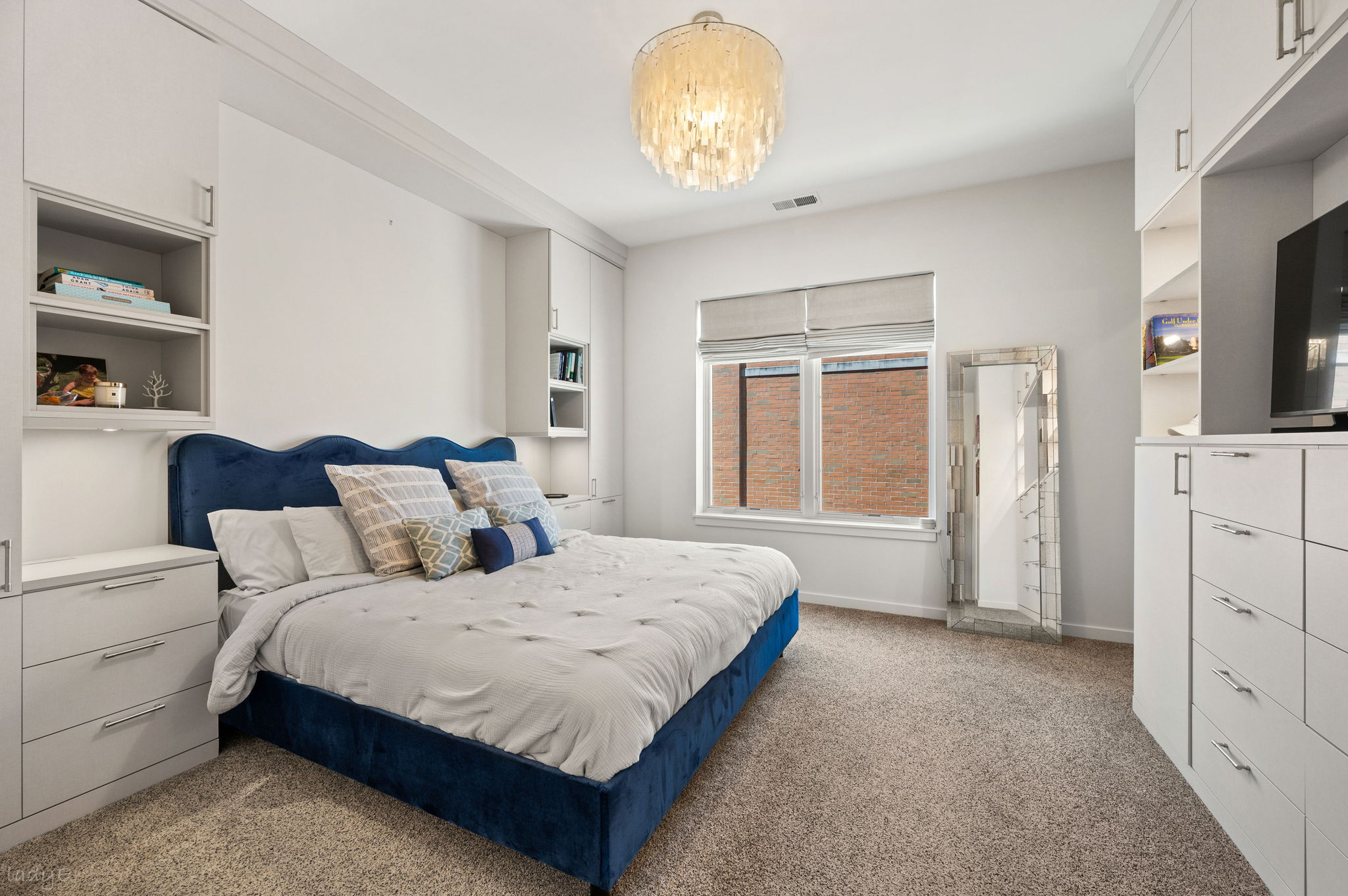 luxury real estate south loop chicago