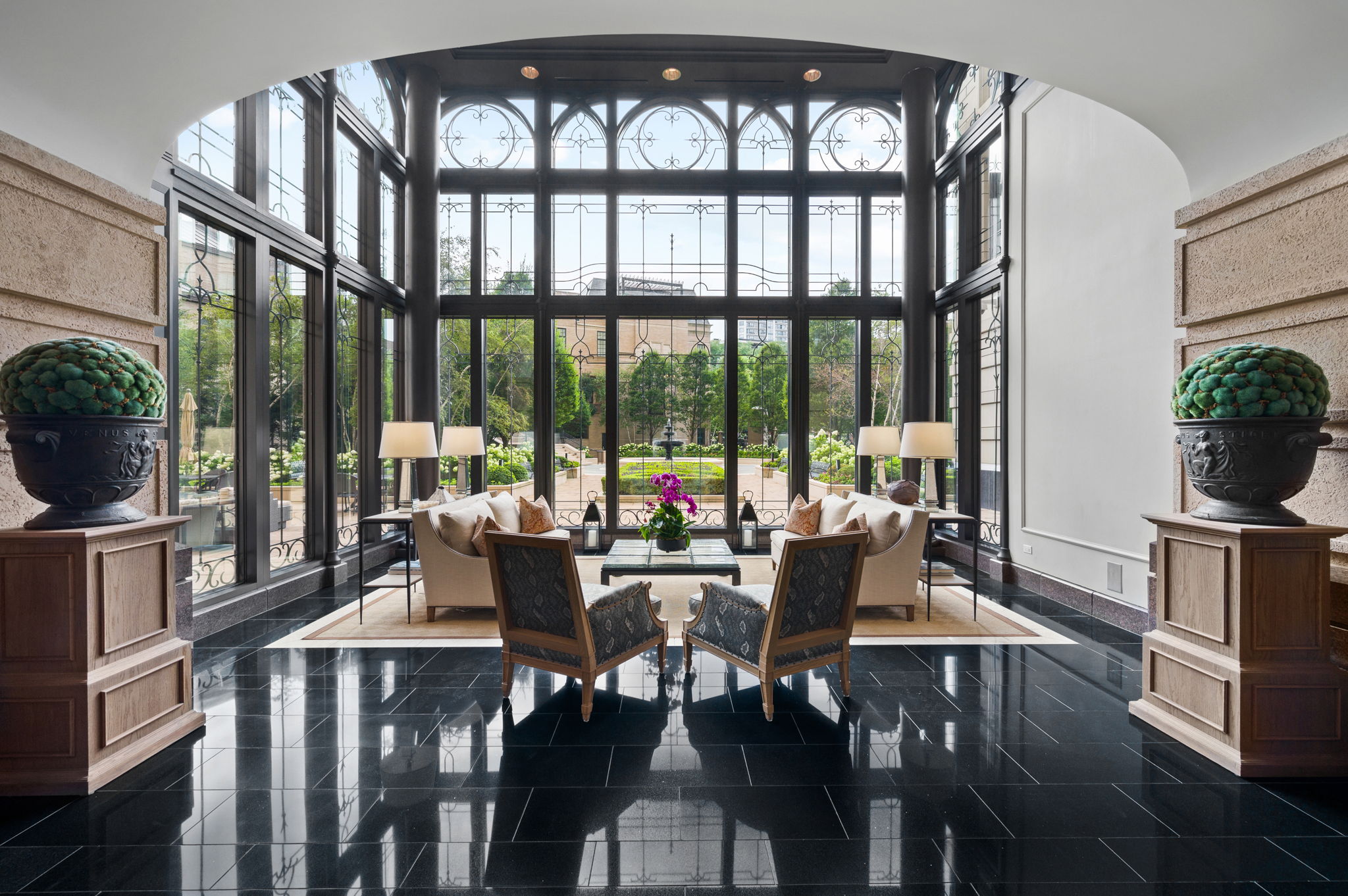 Luxury real estate agent in Chicago Lincoln park