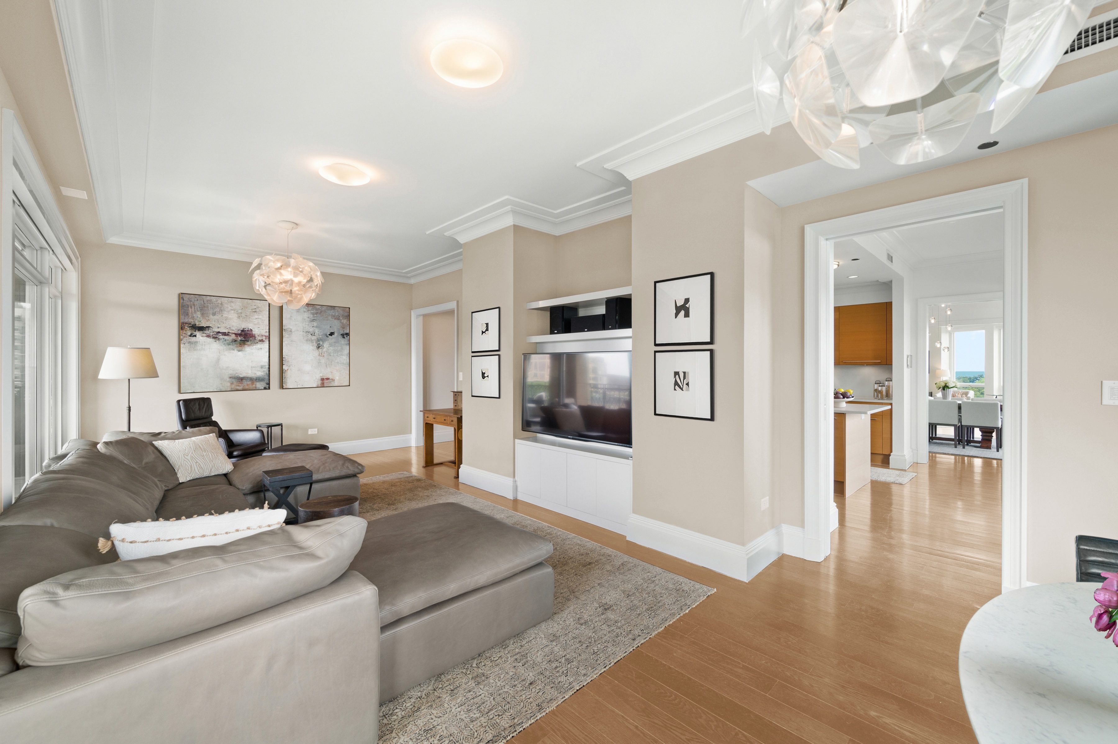 Luxury homes lincoln park chicago IL 60614