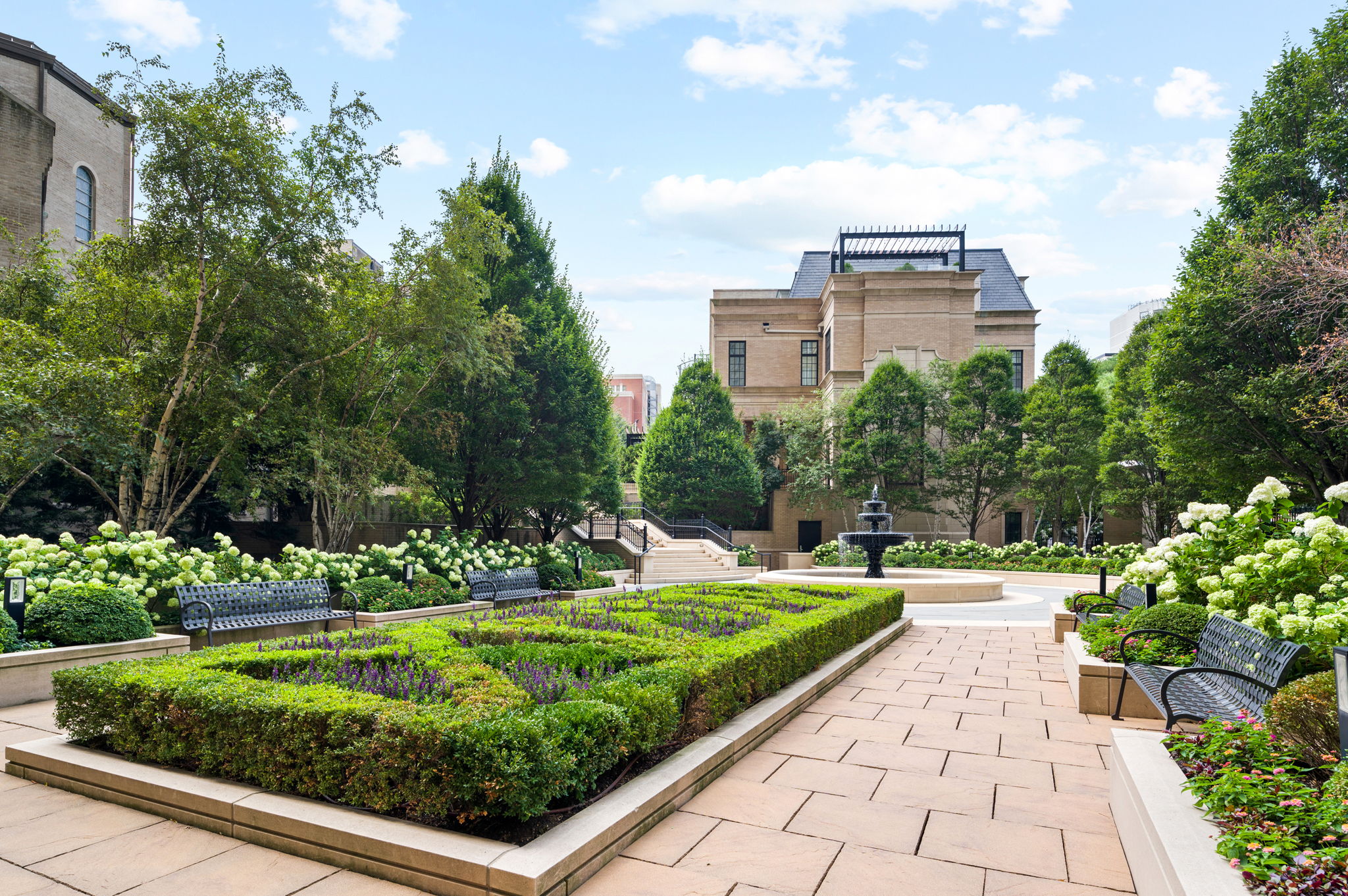 Lincoln Park 2550 gardens 