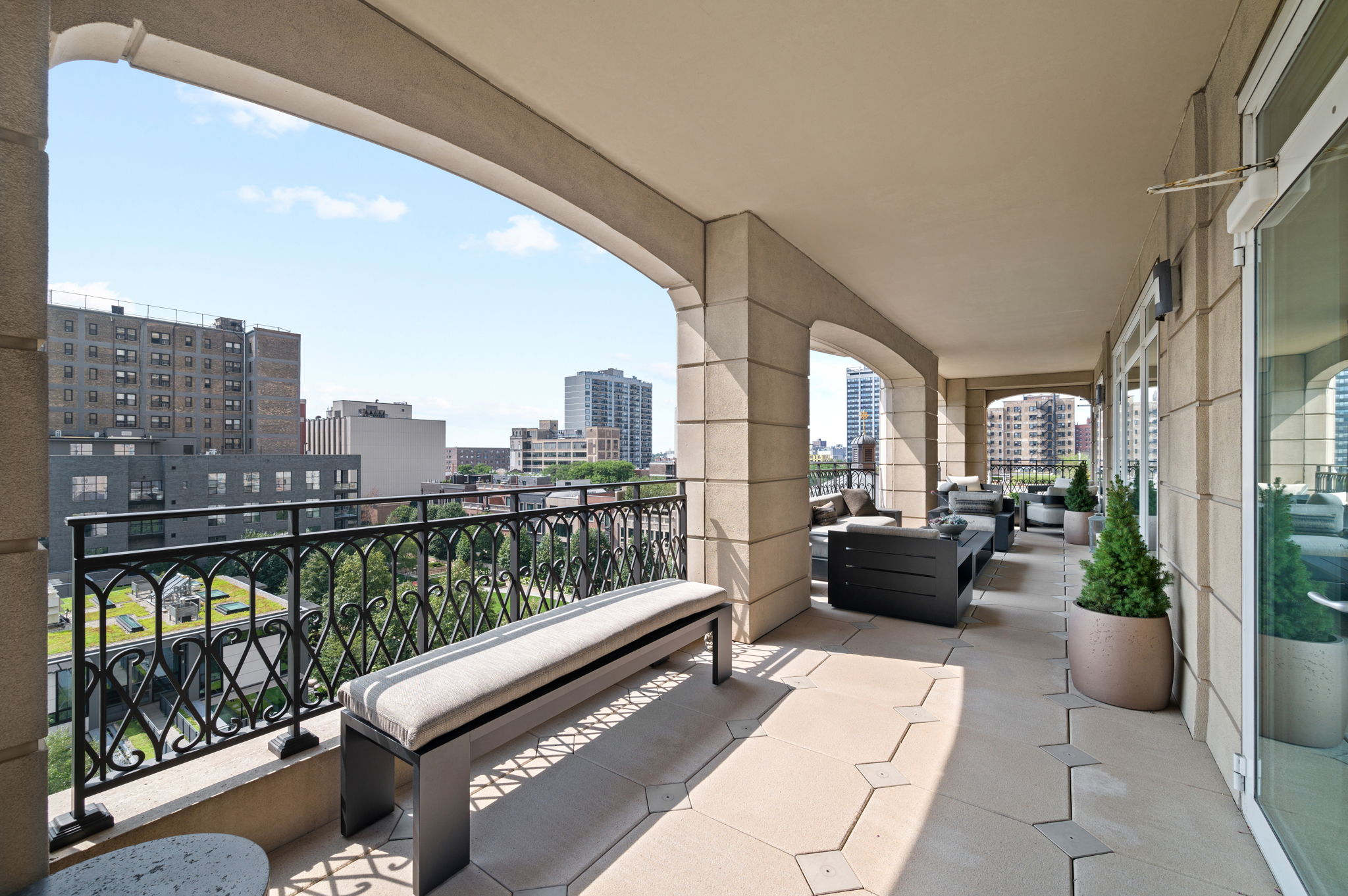 Condos with terraces in Chicago