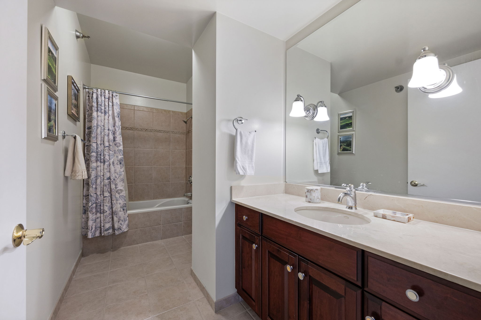 25 E Superior Street Chicago, IL 60654