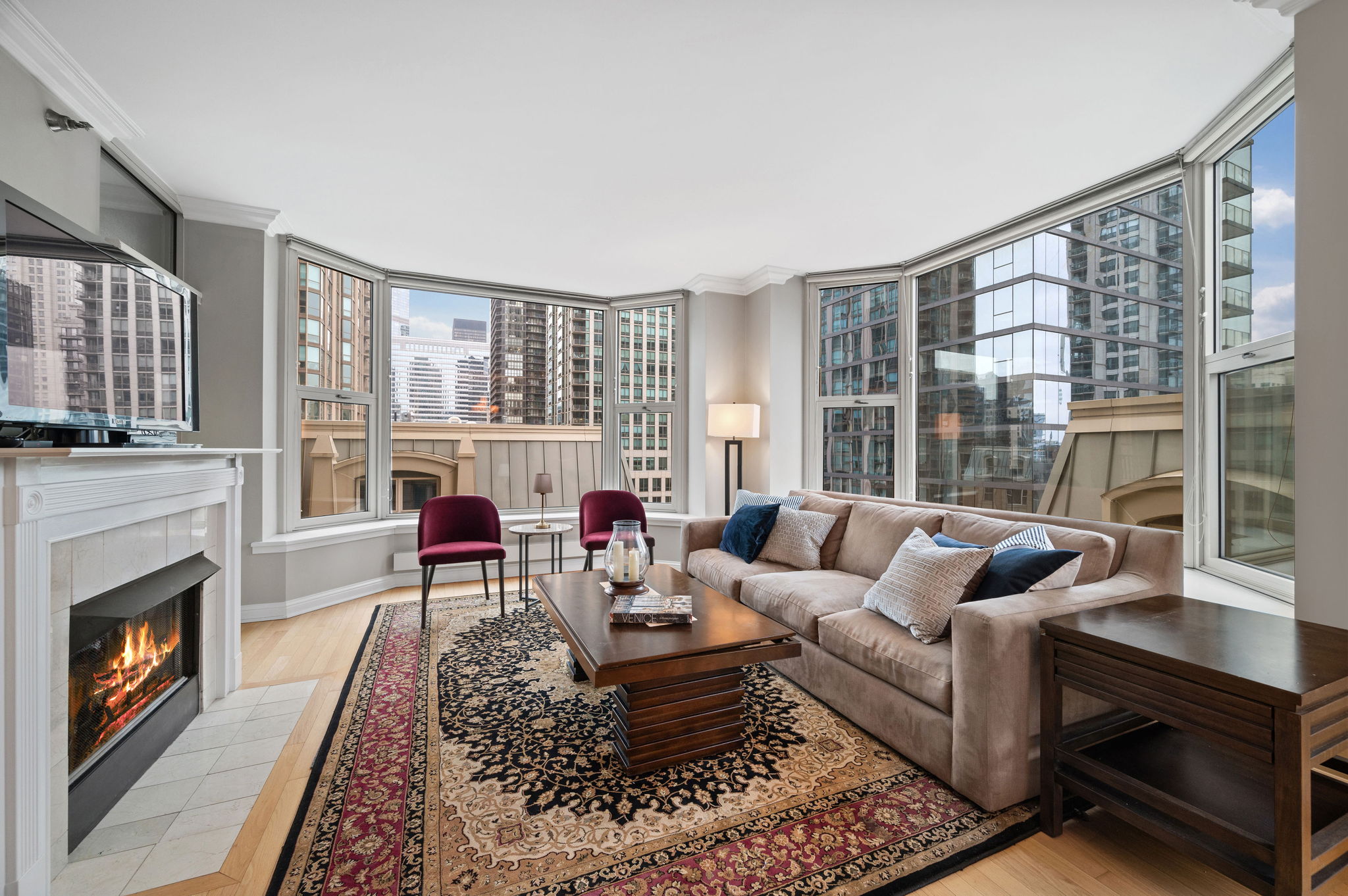 Best realtors for 25 E Superior Street